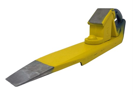 Rail skid with magnet